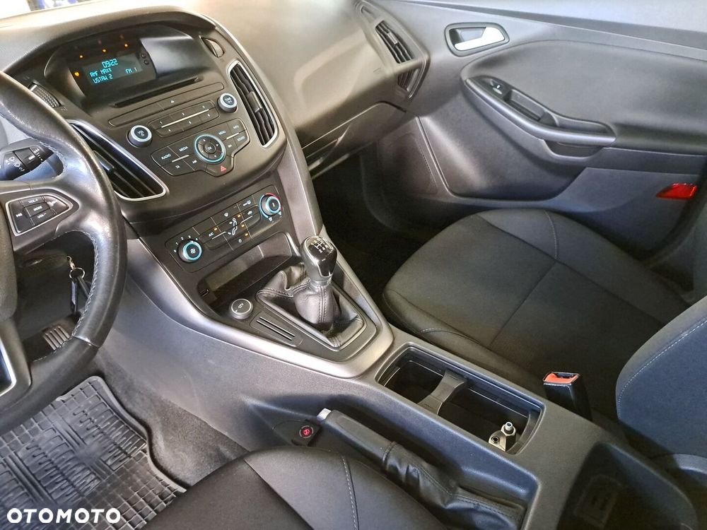 Ford Focus 1.6 Trend - 24