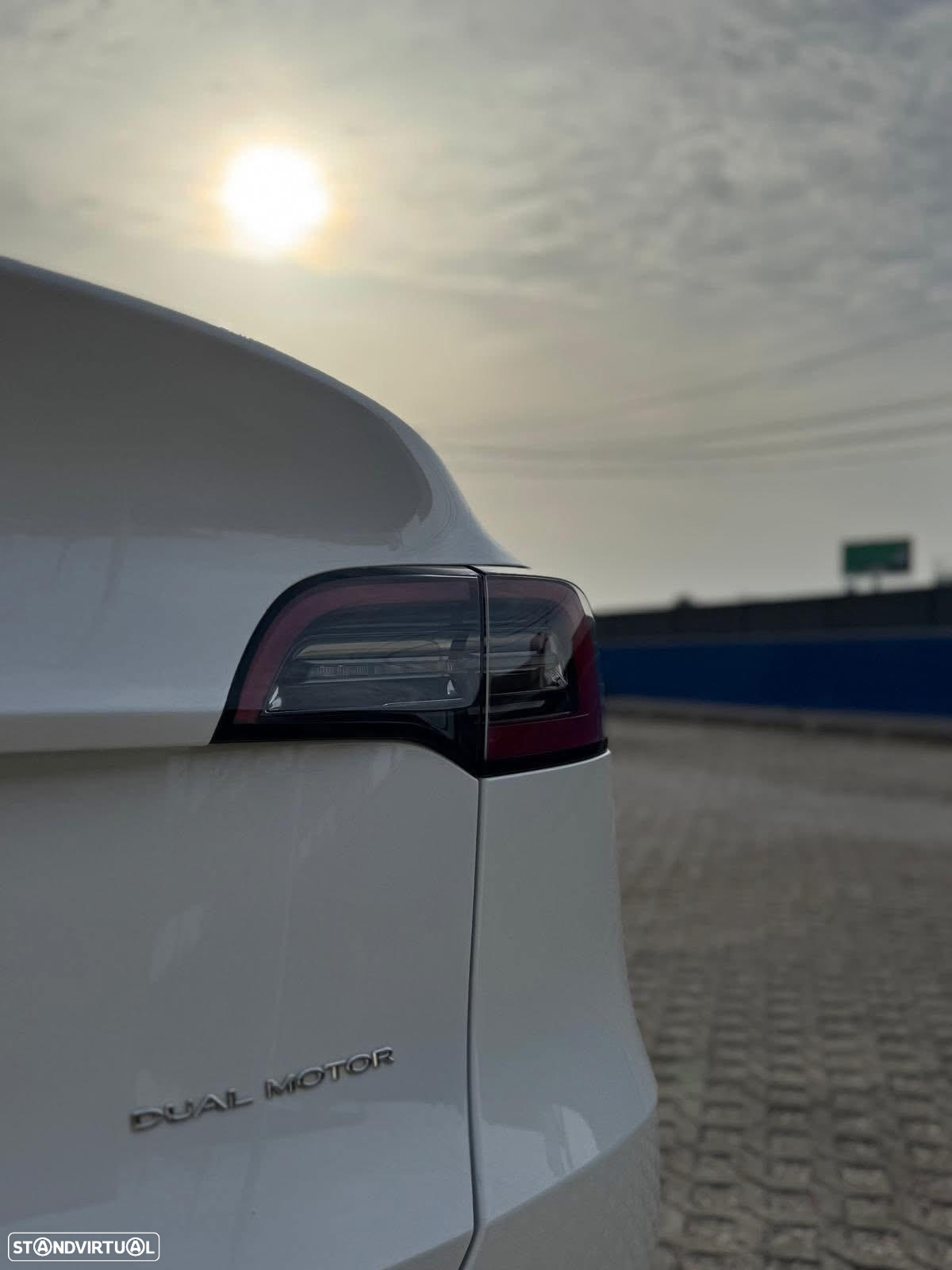Tesla Model Y Long Range Tração Integral - 8