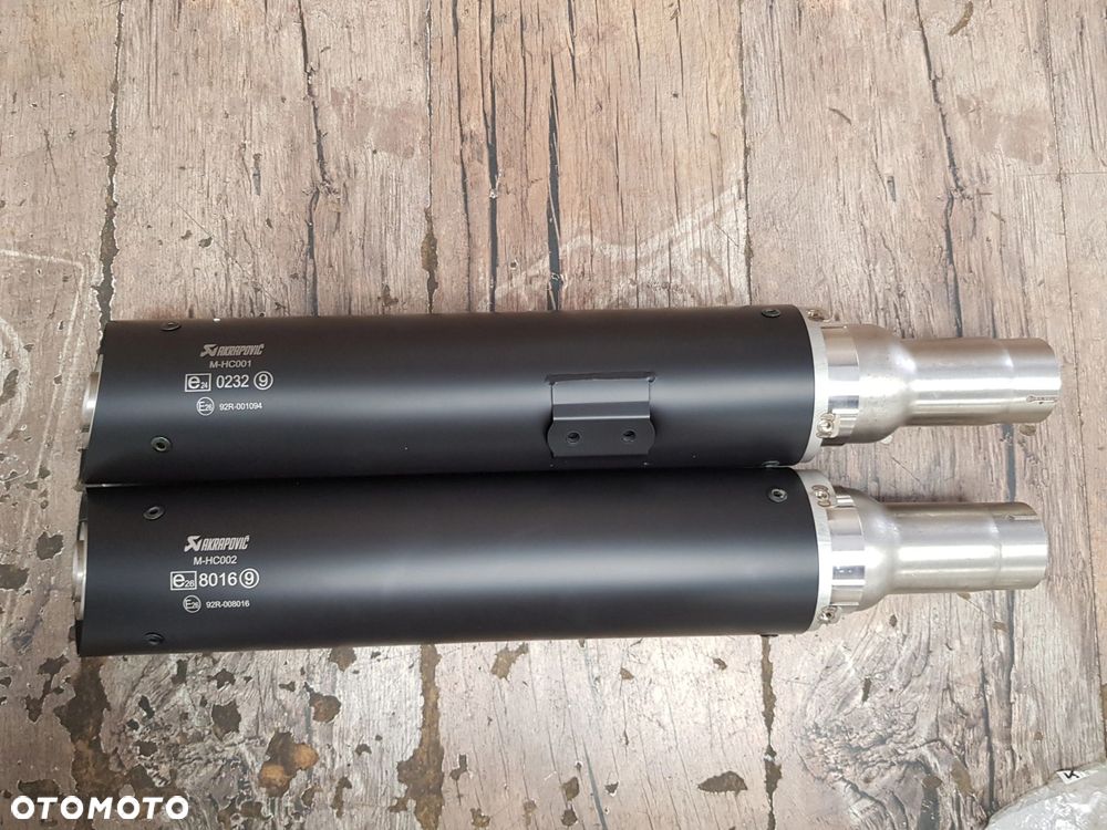 Fabrycznie nowe tłumiki Akrapovic Harley Davidson Fat Boy S-HDSTSO3-HB - 8