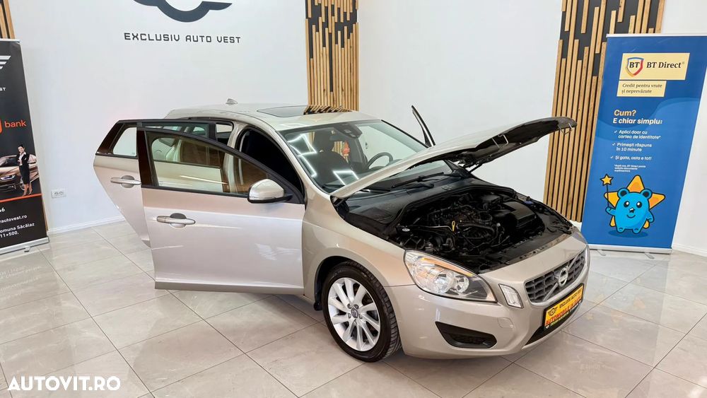 Volvo V60 T3 Kinetic - 10
