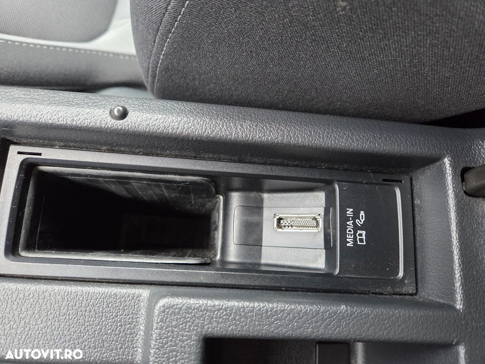 Volkswagen Golf Plus 2.0 TDI DPF Life - 15