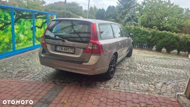 Volvo V70 - 3