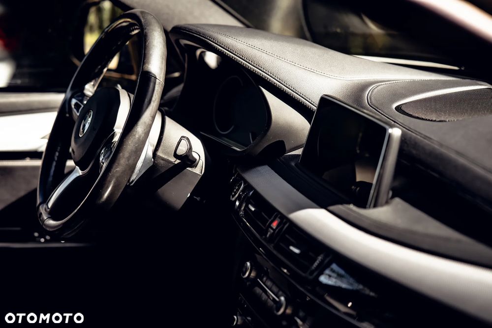 BMW X6 xDrive40d - 10