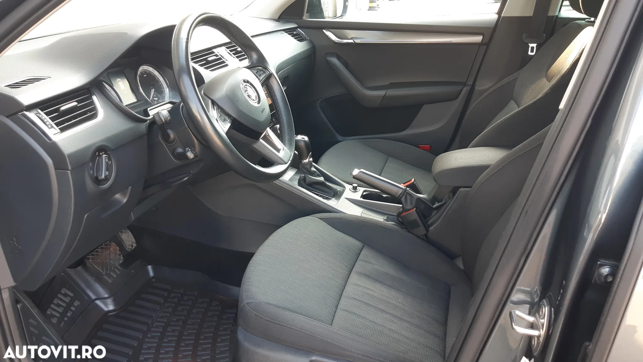Skoda Octavia 2.0 TDI (Green tec) DSG Style - 16