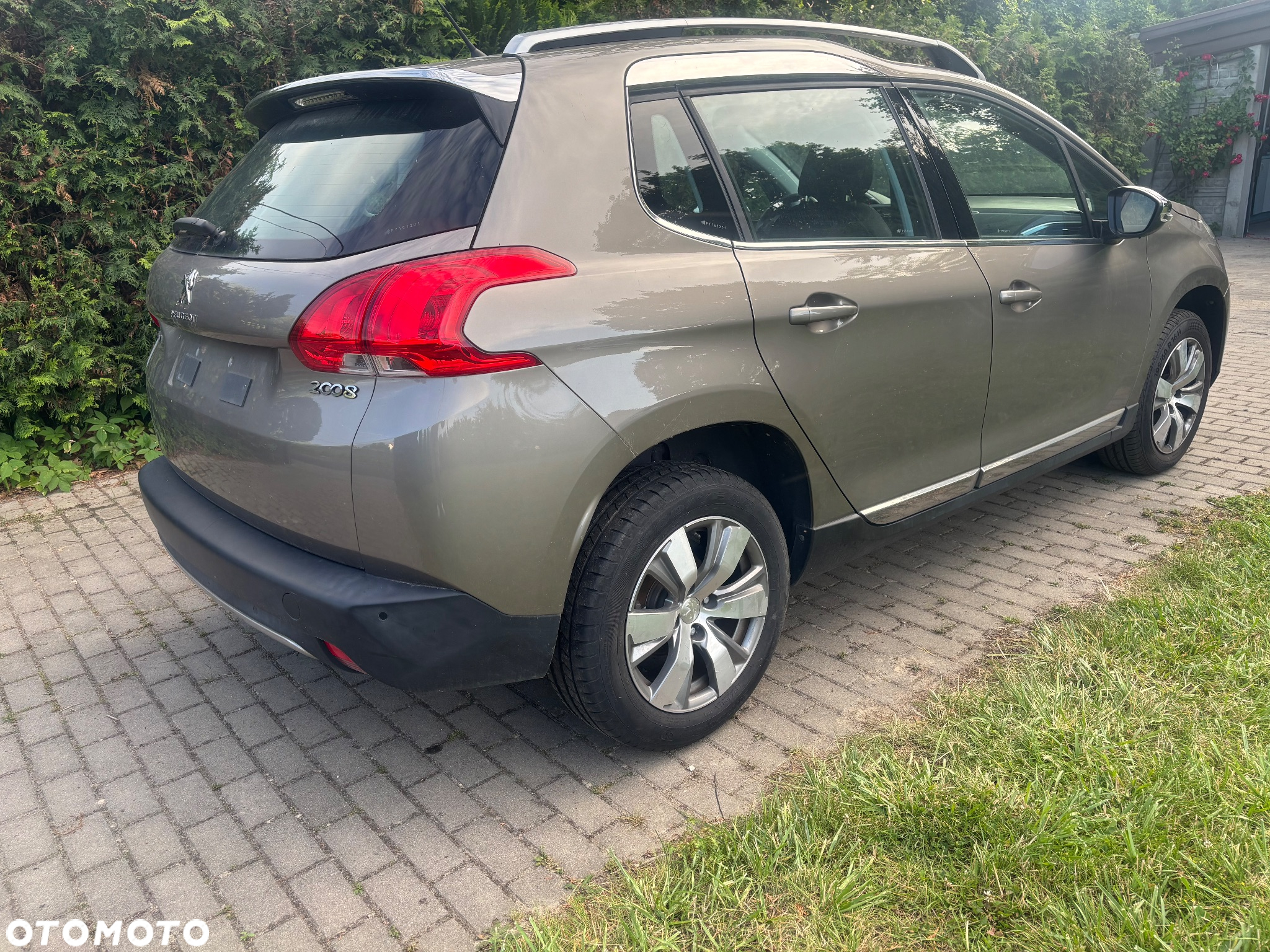 Peugeot 2008 1.2 Pure Tech Active S&S - 4