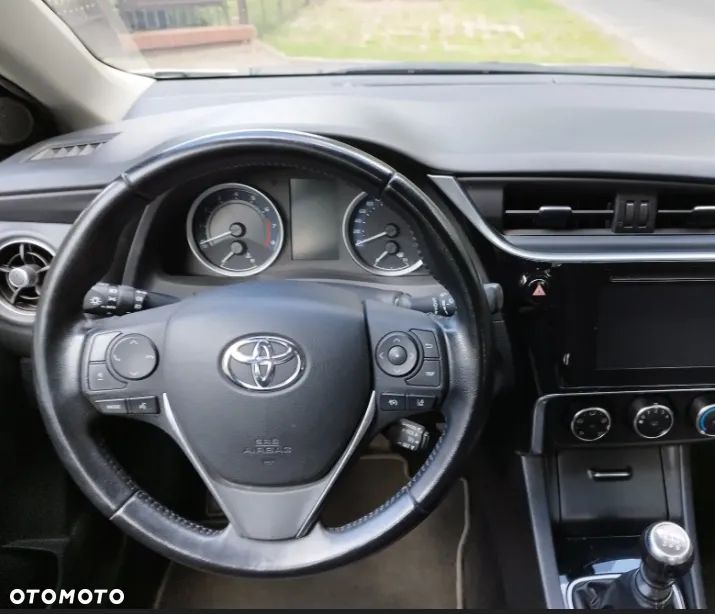 Toyota Corolla 1.6 Classic Plus - 4