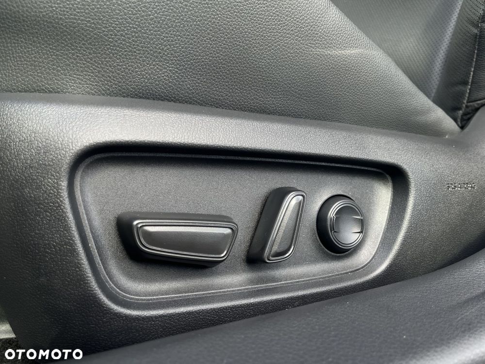 Toyota Camry - 20