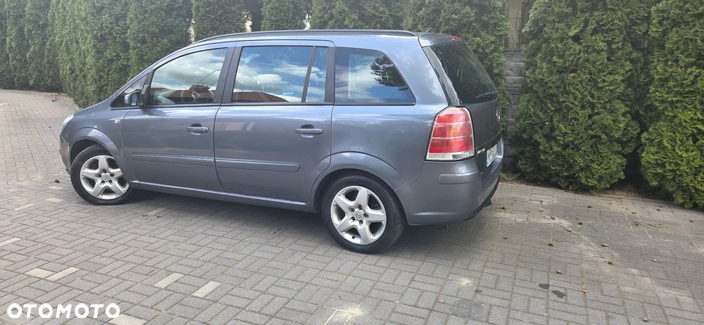 Opel Zafira 1.9 CDTI Essentia - 12