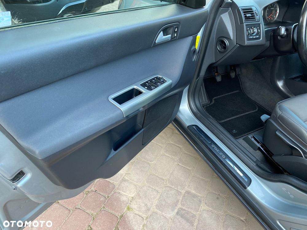 Volvo S40 2.4i Momentum - 18