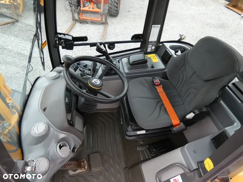 Volvo L20F Z Niemiec / Tylko 2.300mtg / Stan Idealny / - 9