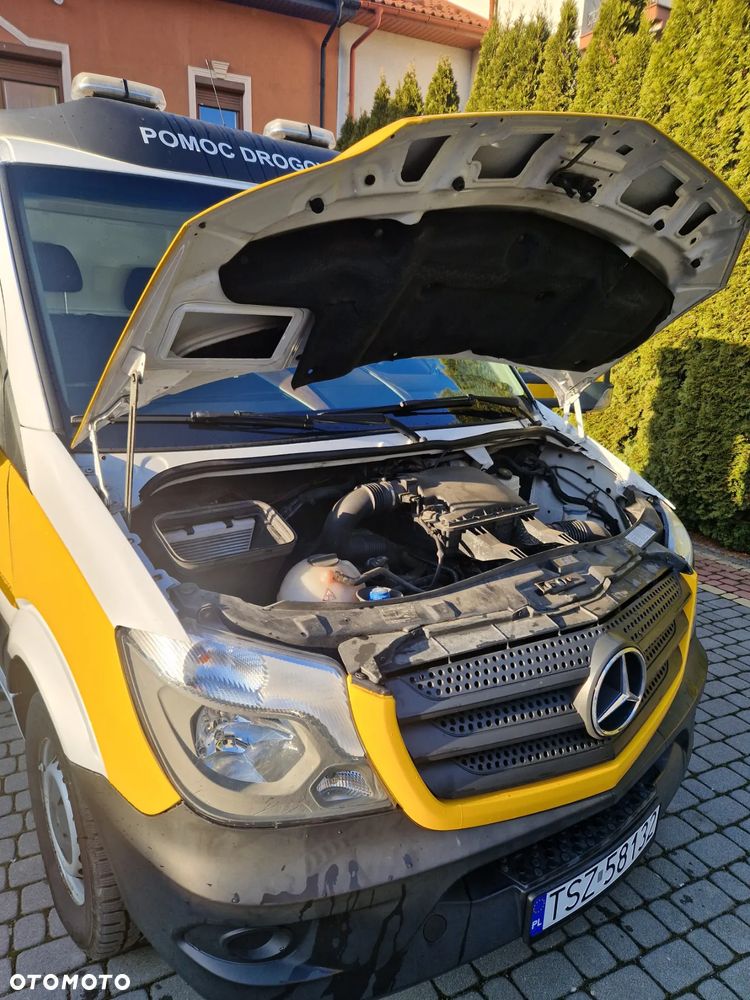 Mercedes-Benz Sprinter - 11