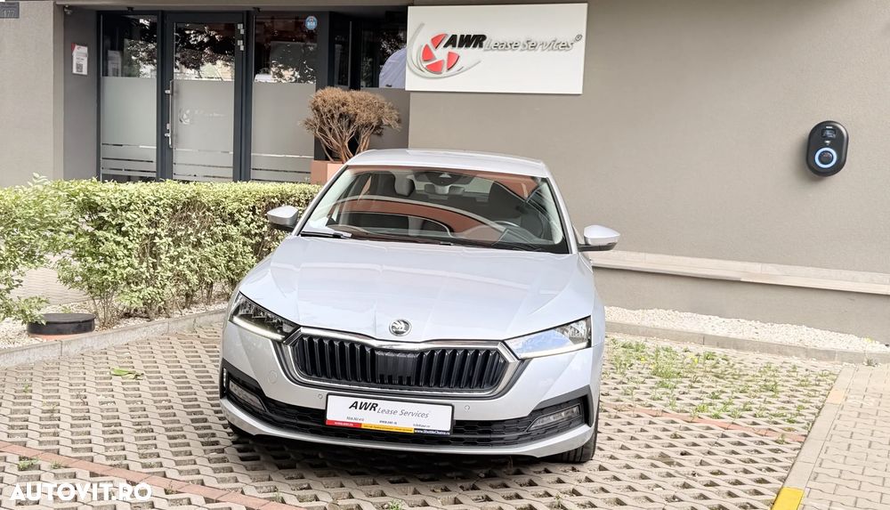 Skoda Octavia 2.0 TDI DSG Ambition - 2