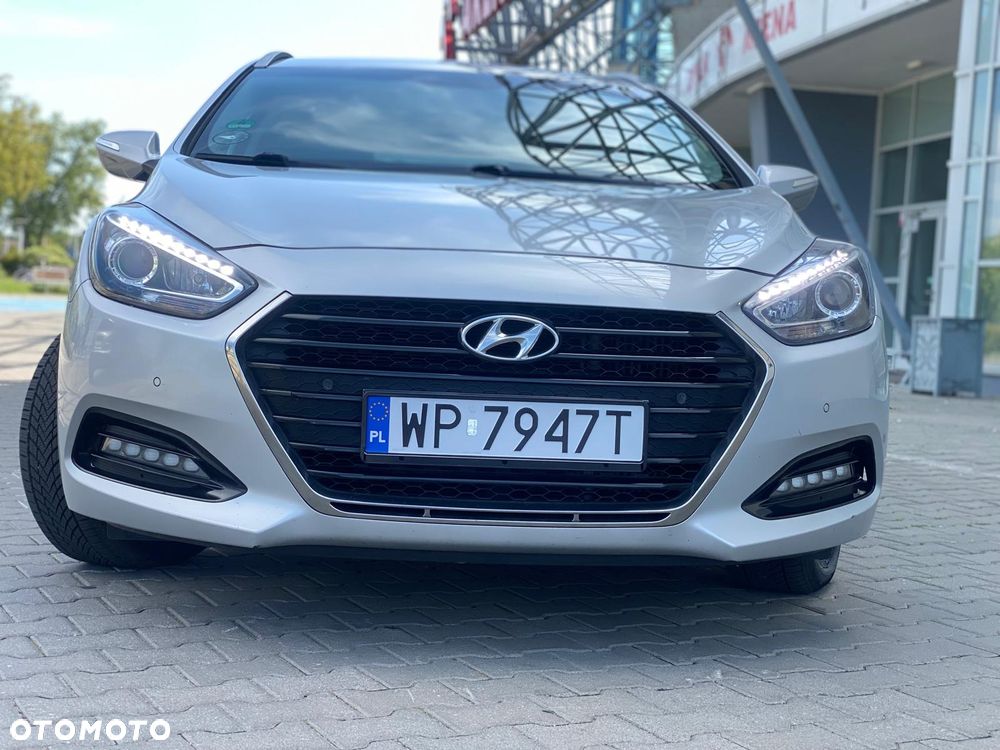 Hyundai i40 Kombi blue 1.7 CRDi DCT Premium - 1