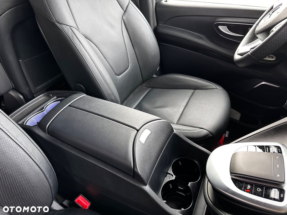 Mercedes-Benz EQV - 30