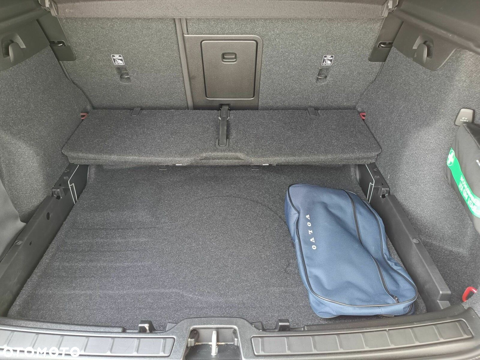 Volvo XC 40 - 35