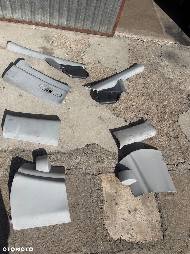 MERCEDES VITO VIANO 639 osłona słupka słupek D plastik