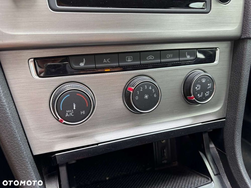 Volkswagen Golf - 13