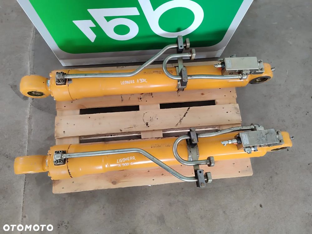 Siłownik hydrauliczny   9284408  Liebherr A 900 C - 2