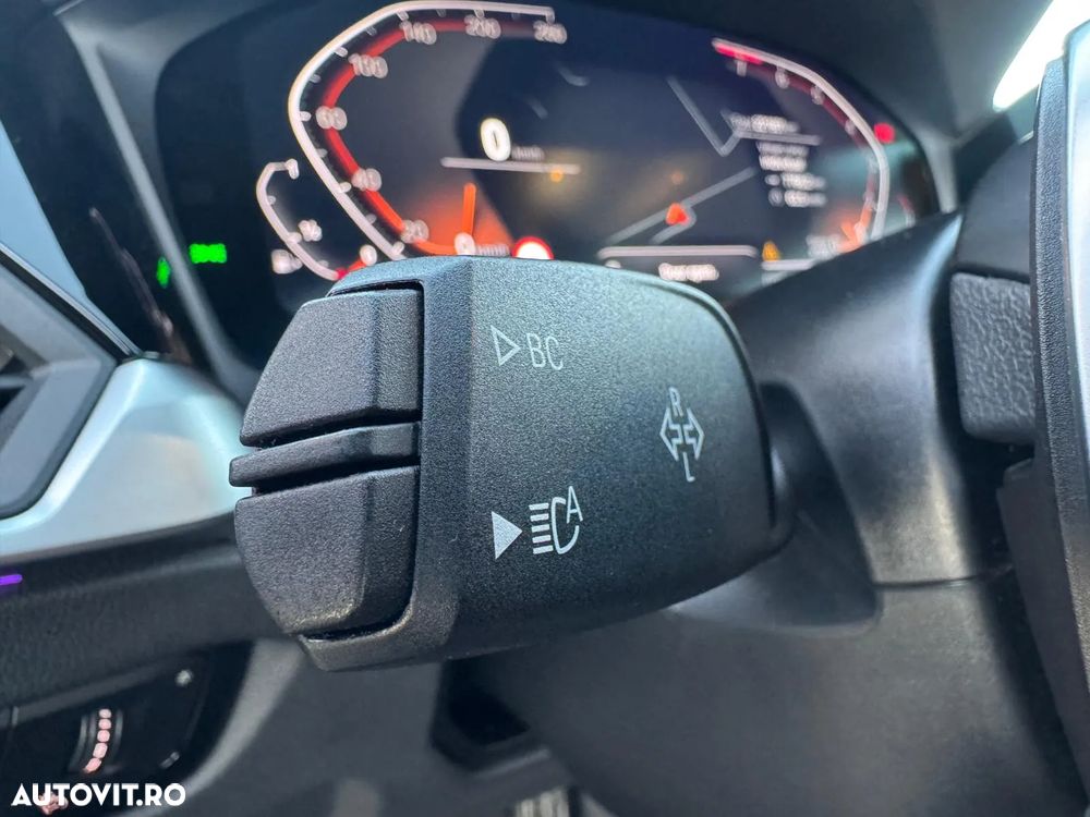 BMW Seria 3 320i Aut. M Sport - 26