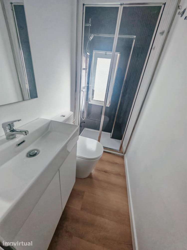 Quarto - localizado em Sé de Braga e São Lázaro Braga - Grande imagem: 3/10