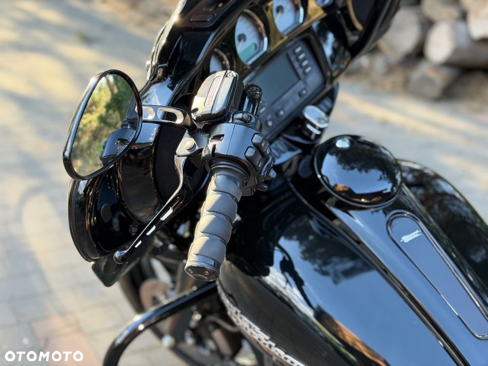 Harley-Davidson Touring Street Glide - 15