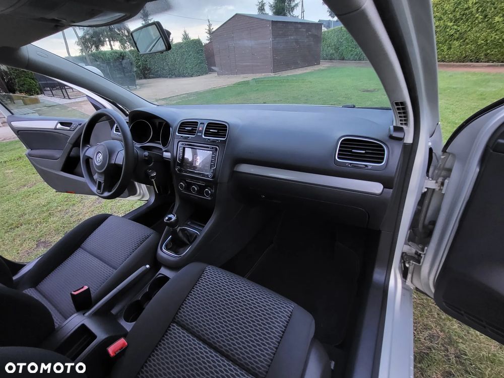 Volkswagen Golf - 8