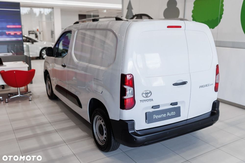Toyota PROACE CITY VERSO - 4