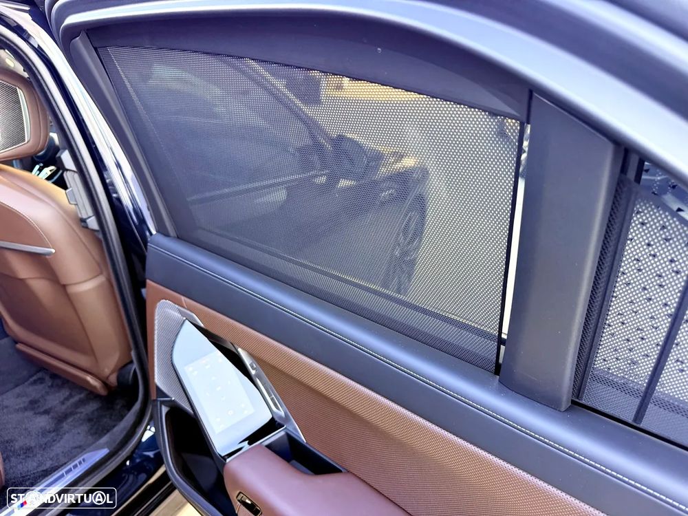 BMW 760 Me xDrive - 36