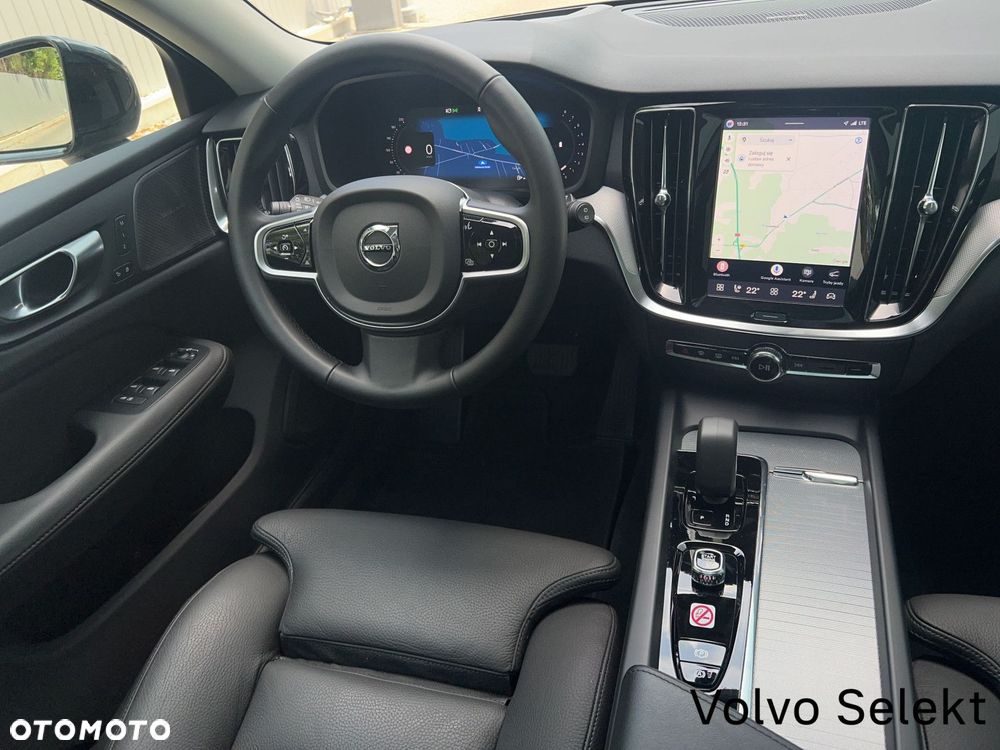 Volvo V60 B4 B Plus Dark - 12