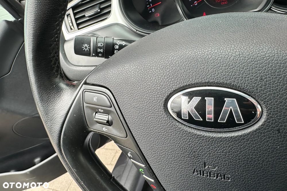 Kia Ceed - 23