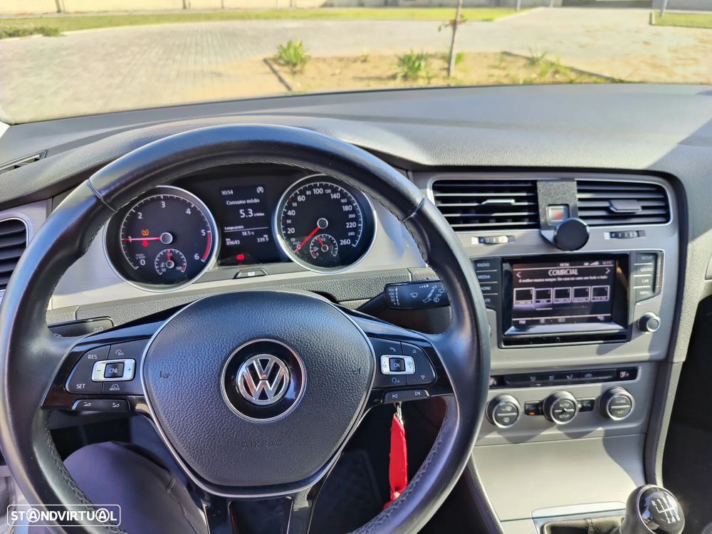 VW Golf 1.6 TDi BlueMotion Confortline - 6