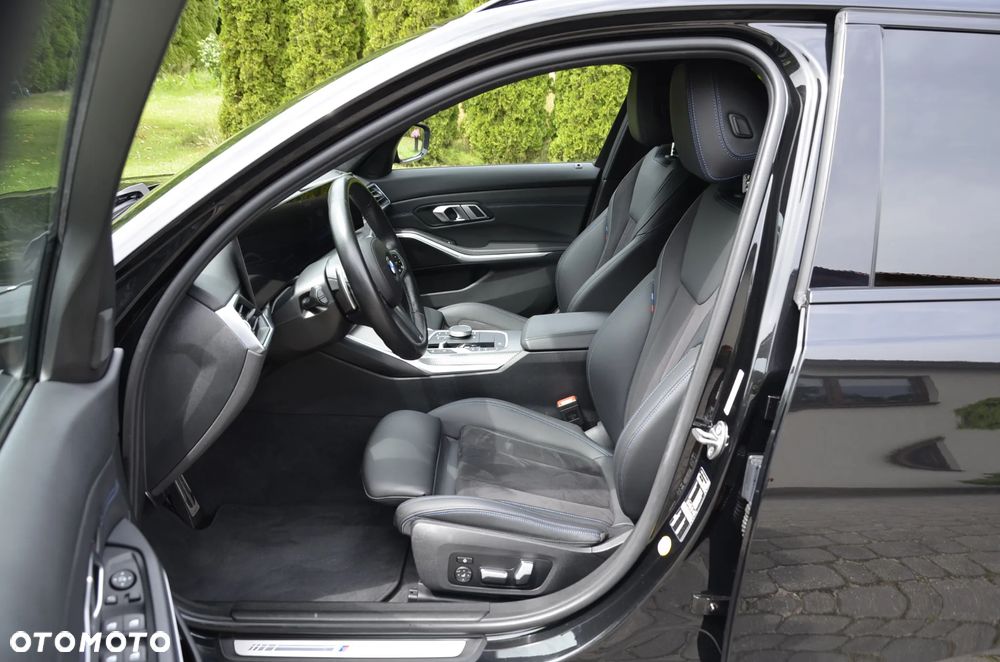 BMW Seria 3 320d Edition M Sport Shadow - 17