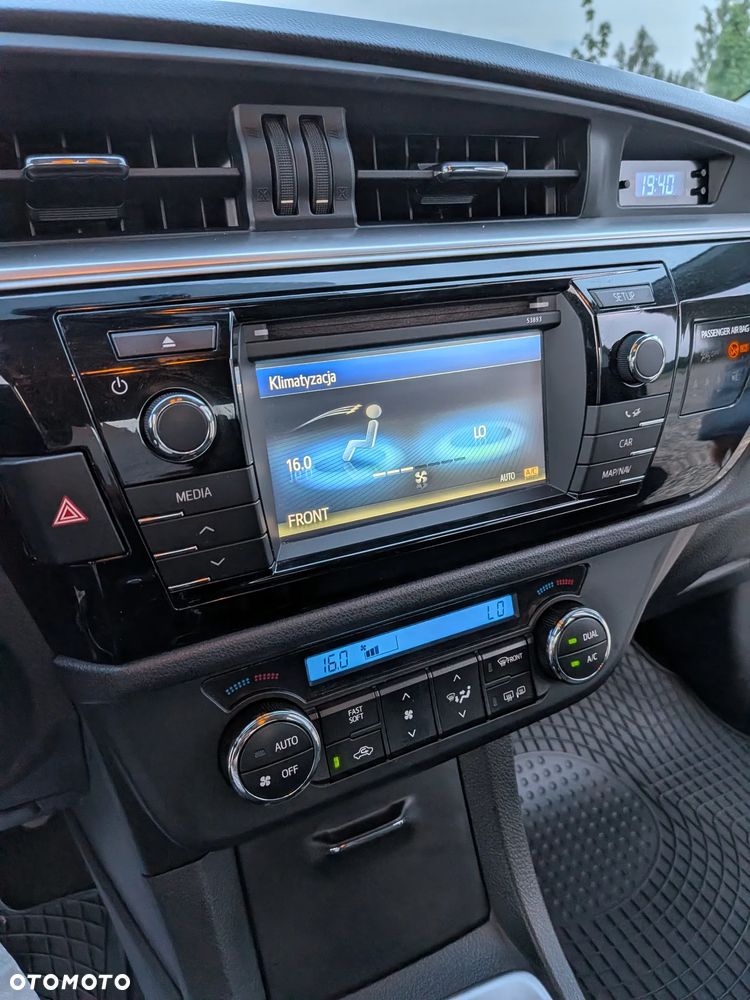 Toyota Corolla 1.6 Prestige EU6 - 36