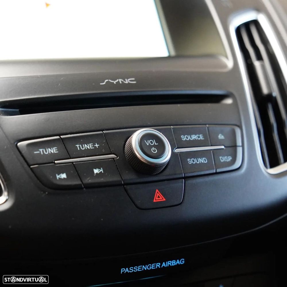 Ford Focus SW 1.0 EcoBoost Active - 21