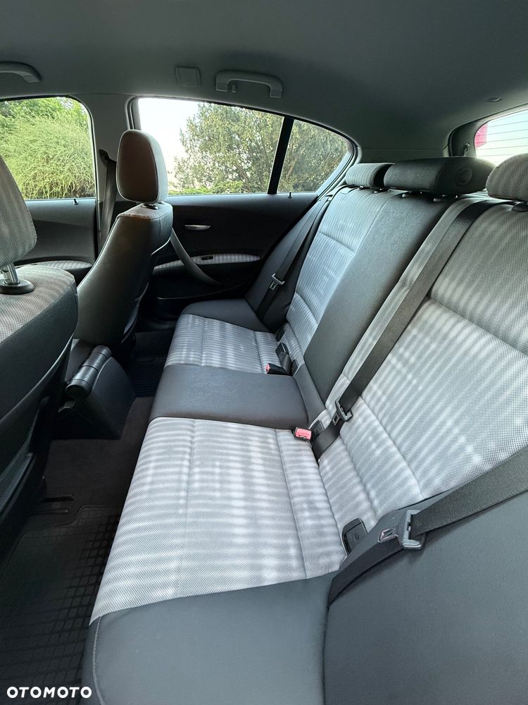 BMW Seria 1 118i - 11