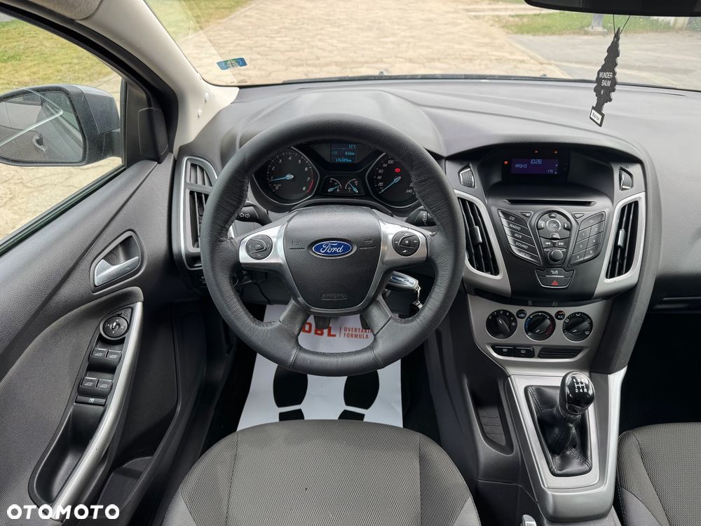 Ford Focus 1.6 Edition - 9