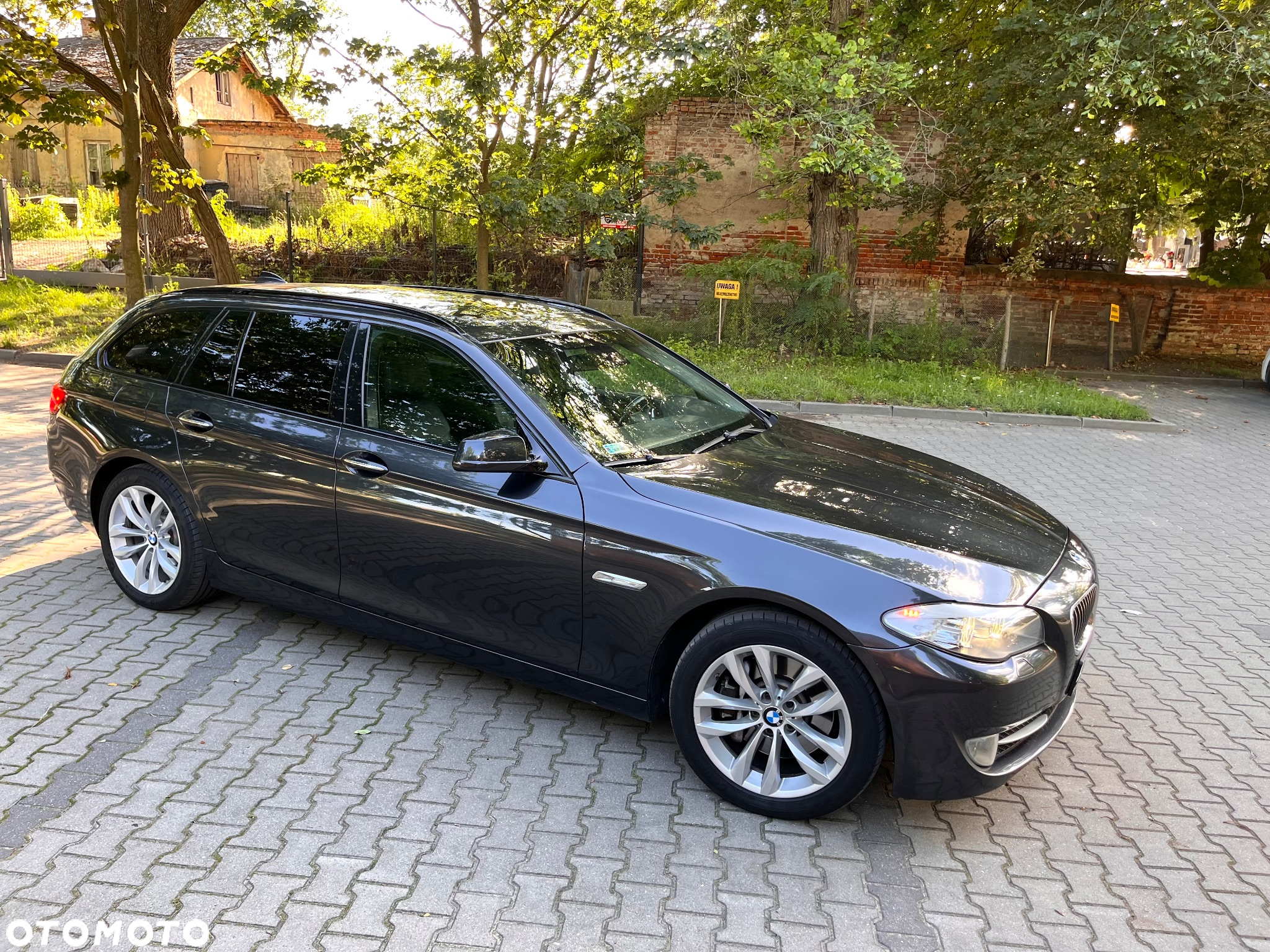 BMW Seria 5 525d Touring - 4