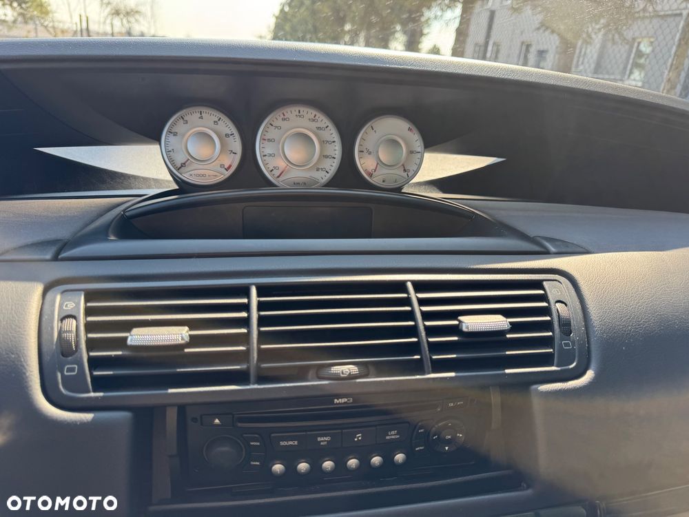 Citroën C8 2.0 16V Confort - 18