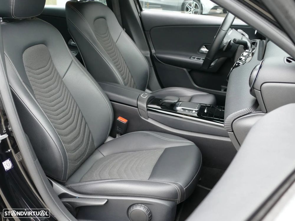 Mercedes-Benz A 250 Style Plus Aut. - 25