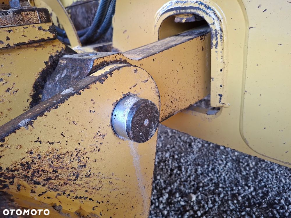 Caterpillar CAT D6N LGP - 28