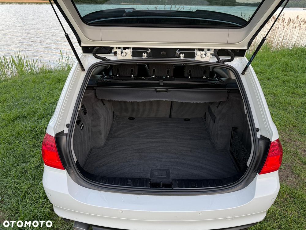 BMW Seria 3 ver-320d-dpf - 15