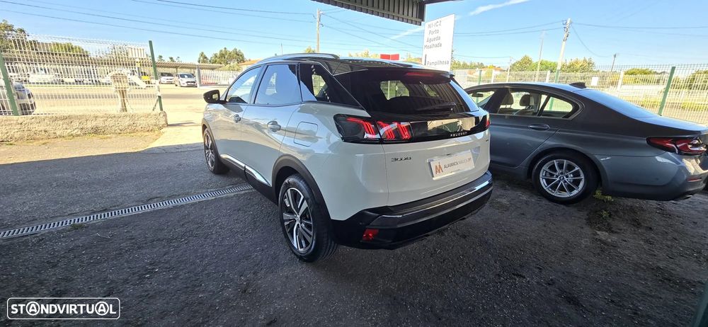 Peugeot 3008 Plug-In Hybrid 225 e-EAT8 Allure Pack - 9
