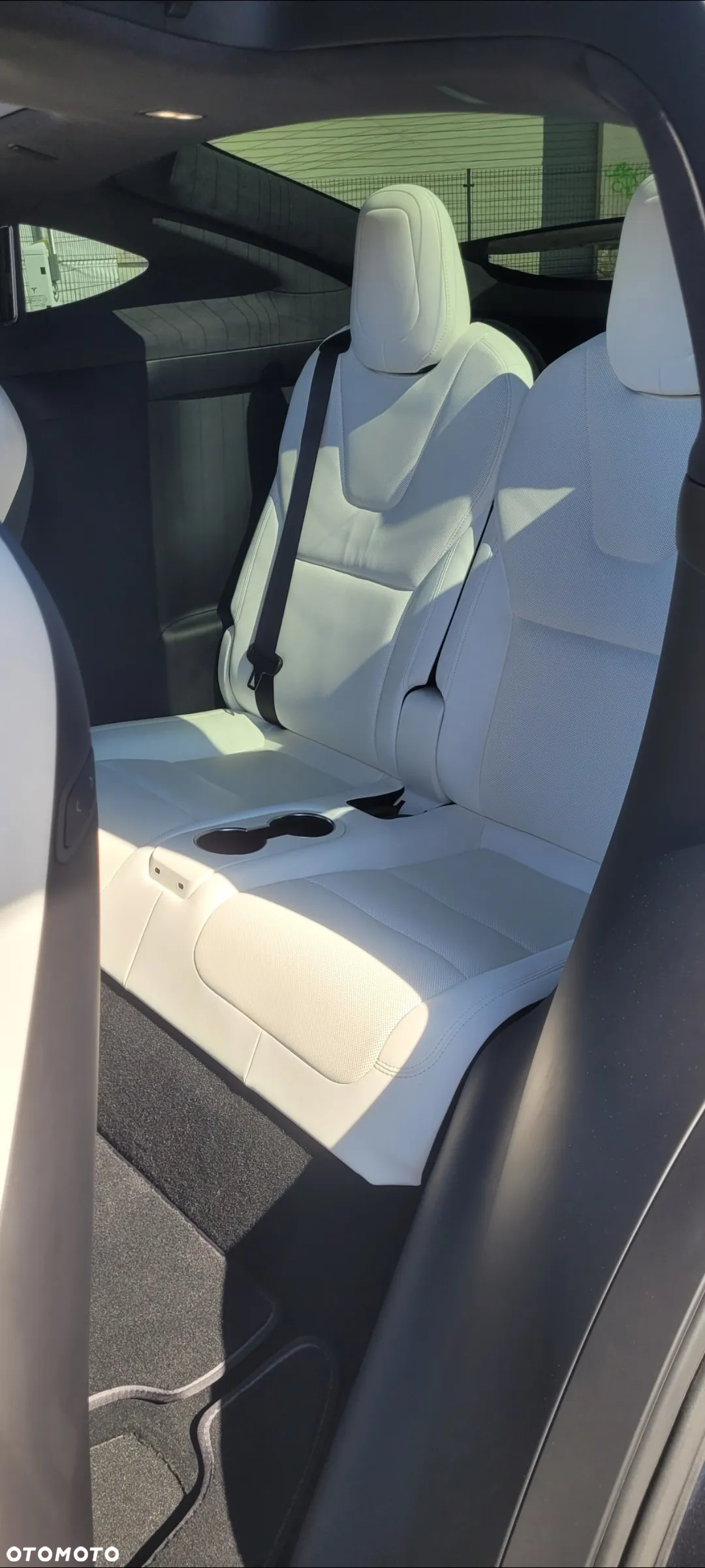 Tesla Model X Plaid - 20