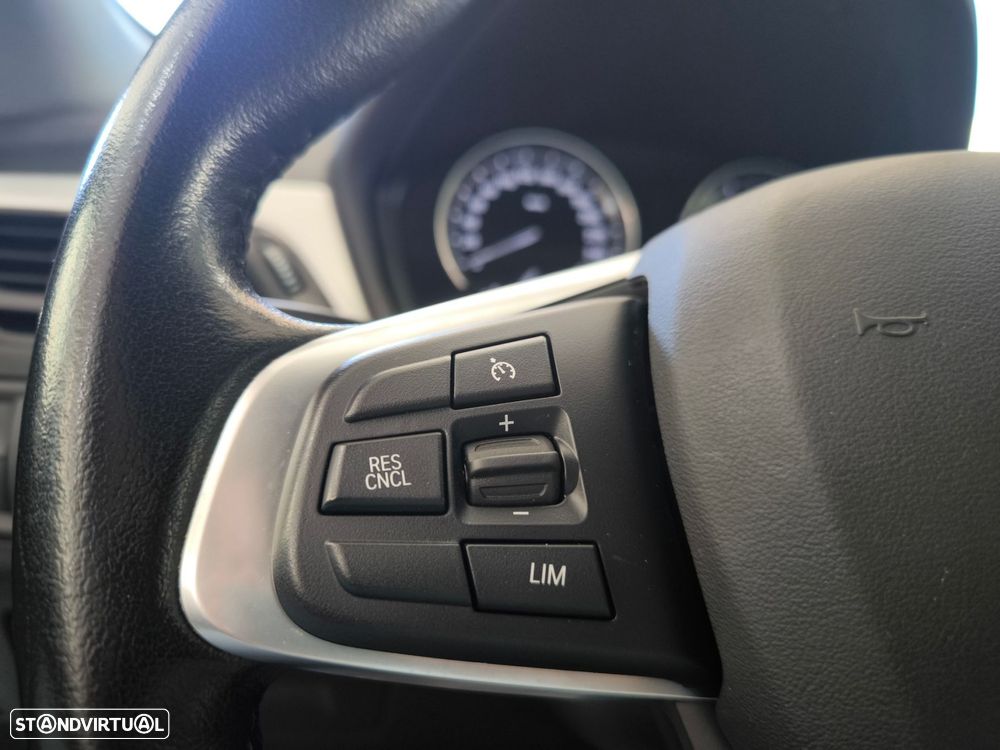 BMW X1 16 d sDrive Advantage - 18