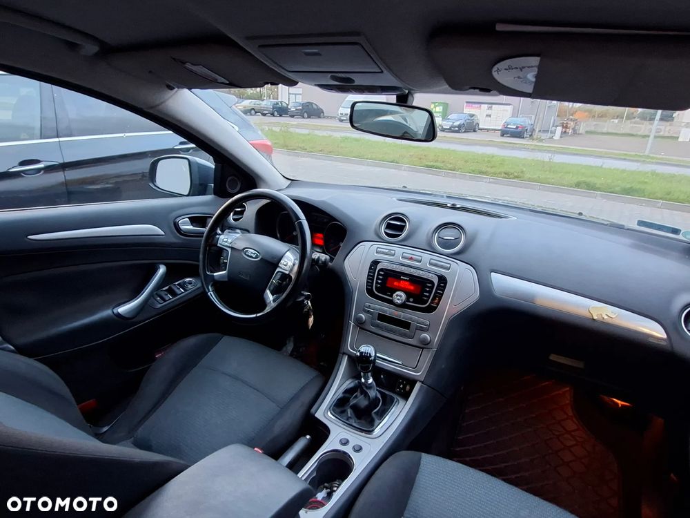Ford Mondeo - 4