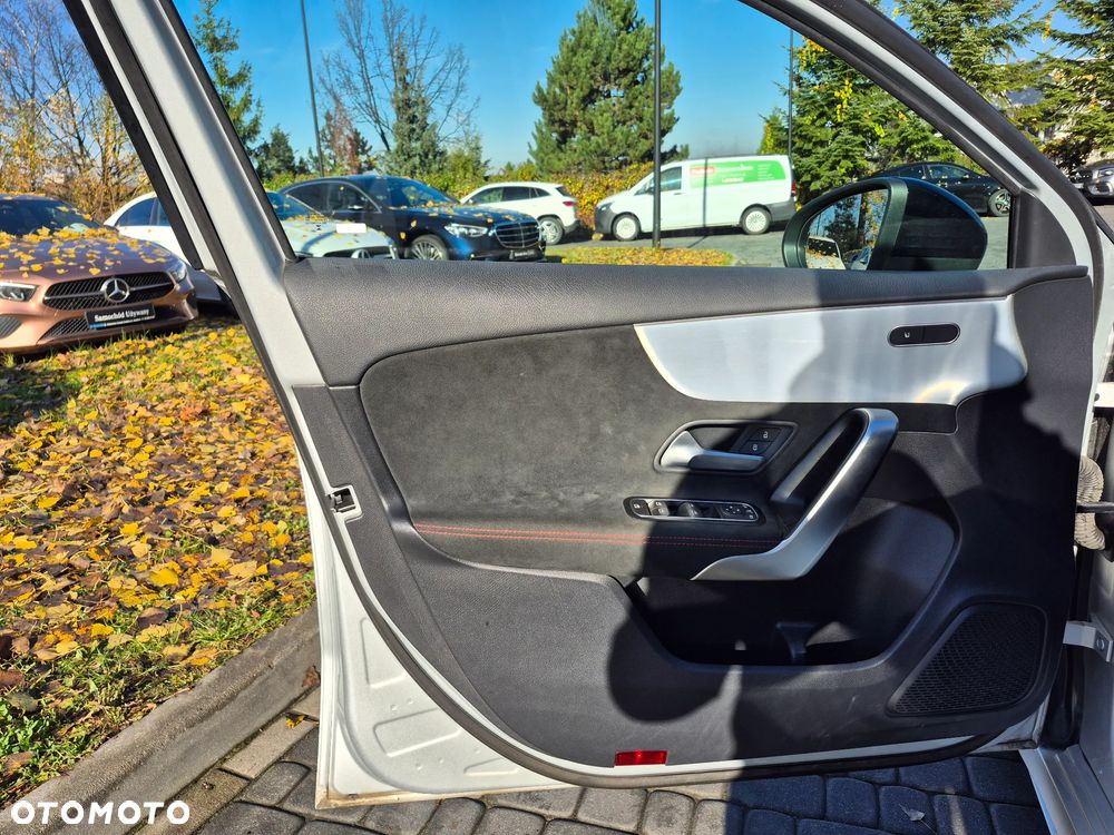 Mercedes-Benz Klasa A 220 4-Matic AMG Line 7G-DCT - 15