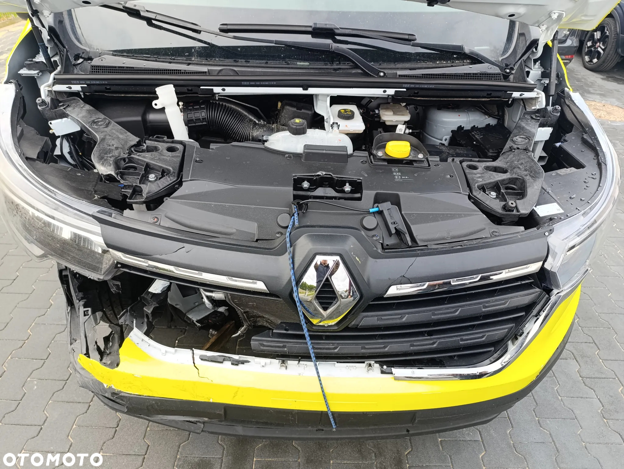 Renault TRAFIC III - 16