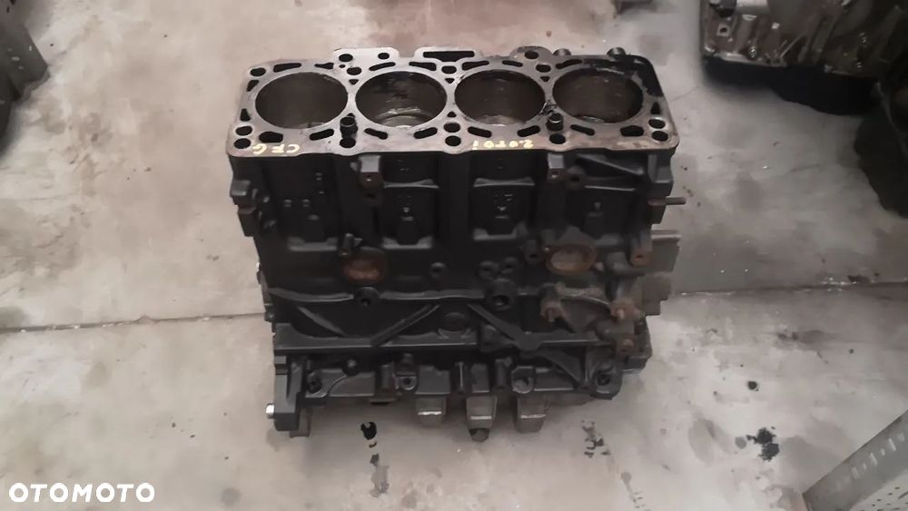 SILNIK DÓŁ BEZ GŁOWICY CFG 2.0 TDI CR - 4