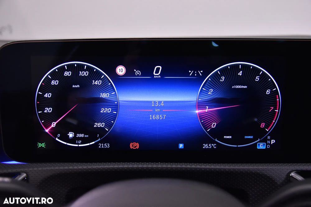 Mercedes-Benz CLA 200 7G-DCT AMG Line - 10