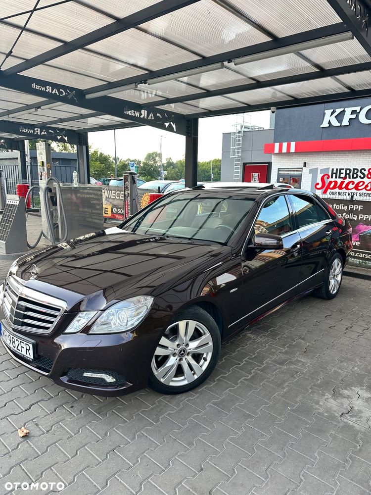 Mercedes-Benz Klasa E 350 CDI DPF BlueEFFICIENCY 7G-TRONIC Avantgarde - 2